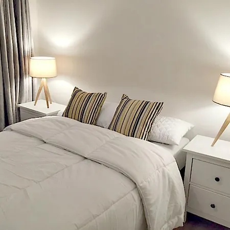 Luxury Pleasants Corner Apartment *