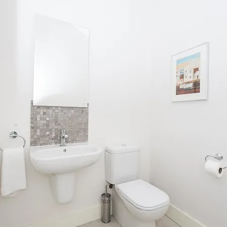 Luxury Pleasants Corner