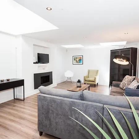 Luxury Pleasants Corner *